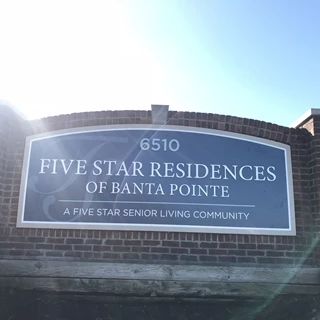 Metal Signs in Five Star Residences in Indianapolis,IN