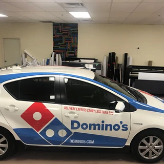 Parcial Vehicle Wrap for Domino